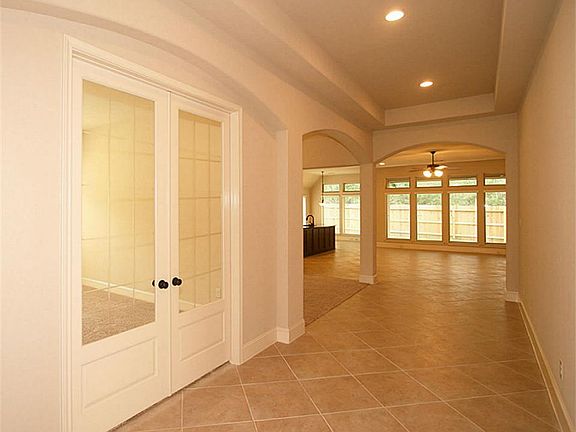 3rd image of 23443 Millbrook Dr