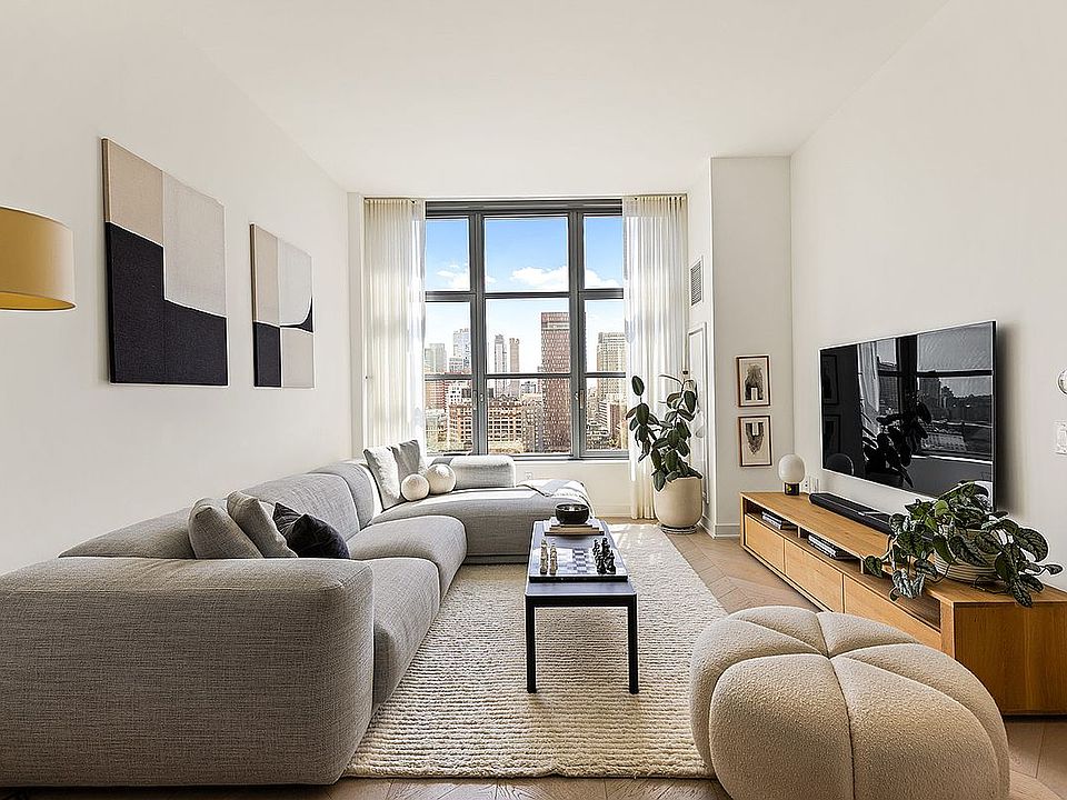 1st image of 115 York St #18H