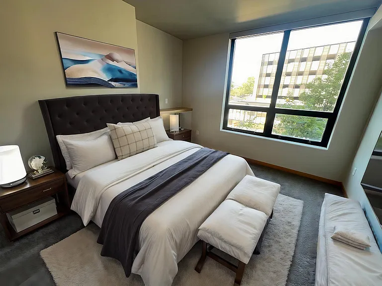 Venture Luxury High Rise — Photo 43