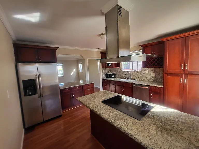 1280 Michigan Ave — Photo 4