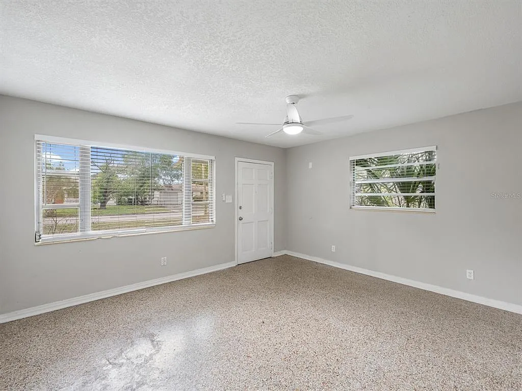 3 bed, 1.5 bath, 1130 sqft, $2,450 — Photo 4
