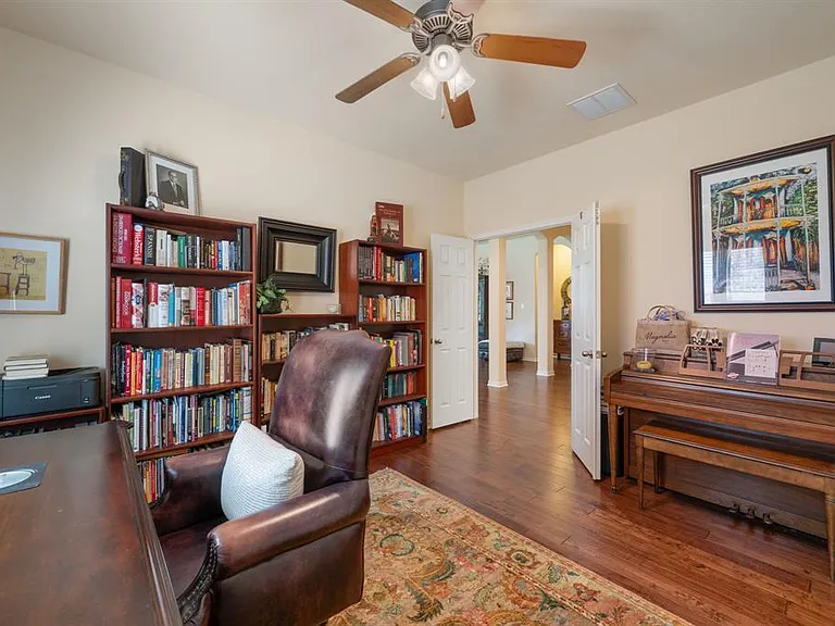 2748 Marshall Trl — Photo 8