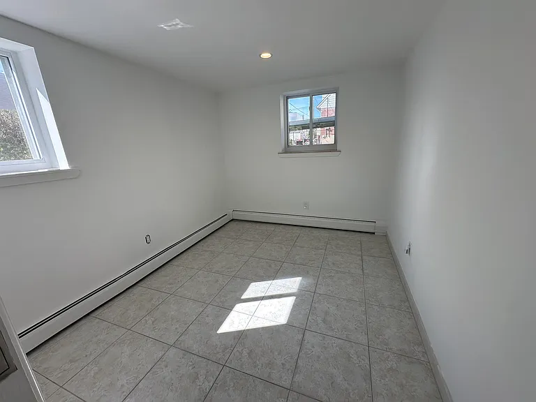 219 Cliff St #G — Photo 12