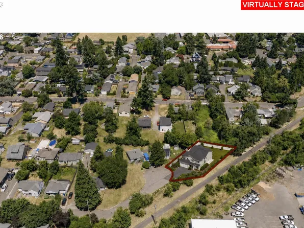 8911 SE Henderson St, Portland, OR 97266