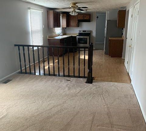 4th image of 606 Halifax Pl