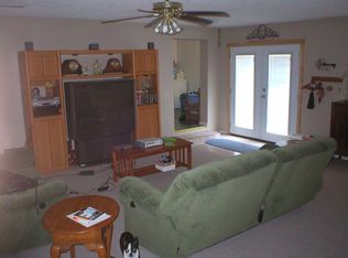 214 Oak Valley Dr, La Vernia, TX 78121
