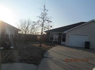 736 Faith Ln, Pleasant Hill, MO 64080