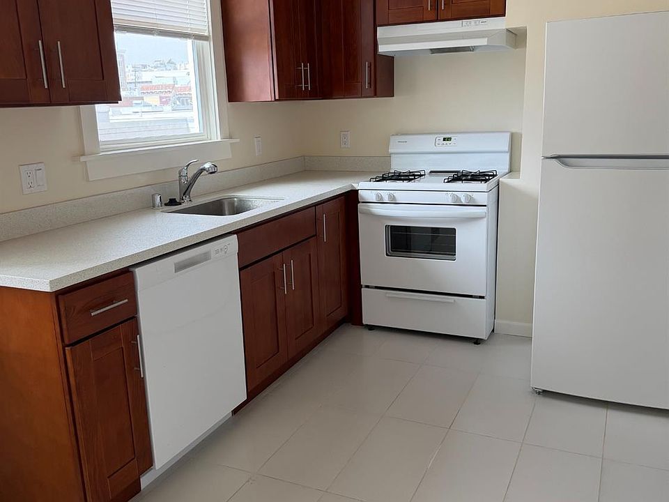 1st image of 441 24th Ave APT 9