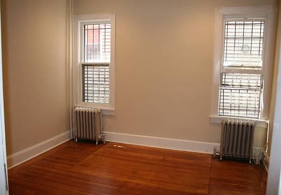 5th image of 126 Park Hill Ave APT 1F