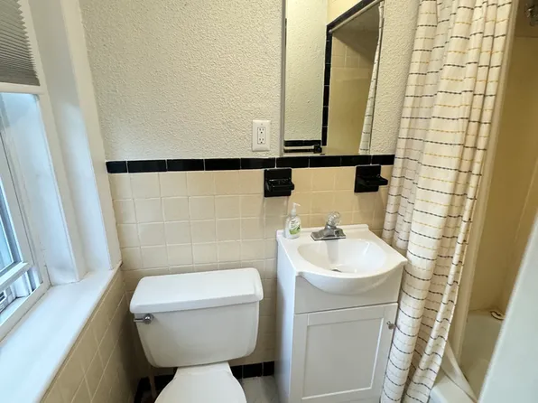 10 Henchman St APT 5M, Boston, MA 02113