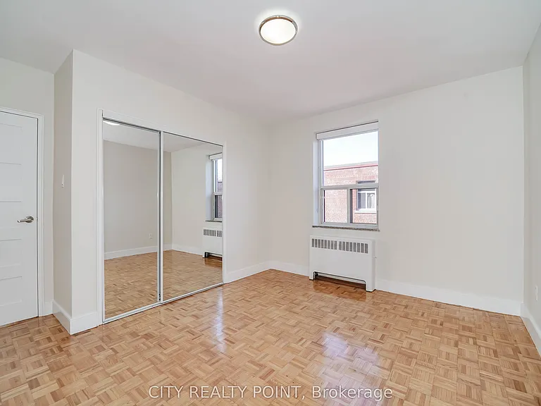 1291 Bayview Ave N #201 — Photo 5