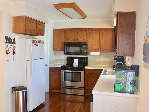 5th image of 1432 Bairstow Ct