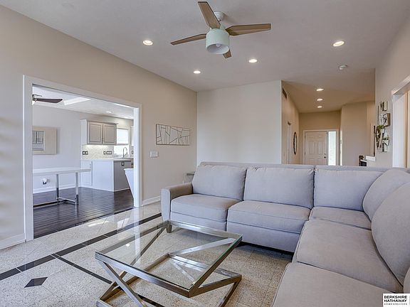 5th image of 11619 Bayview Dr