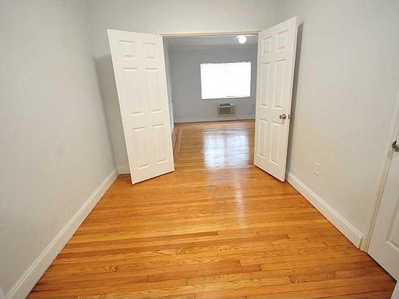 5th image of 1412 Euclid Ave APT 15