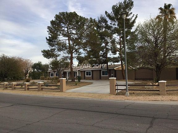 2nd image of 2851 Horseshoe Dr