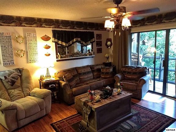 4th image of 1081 Cove Rd #U613