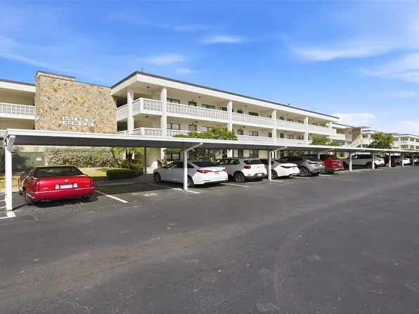 4910 Bay St NE APT 310, Saint Petersburg, FL 33703