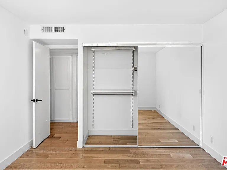 10535 Wilshire Blvd #411 — Photo 13