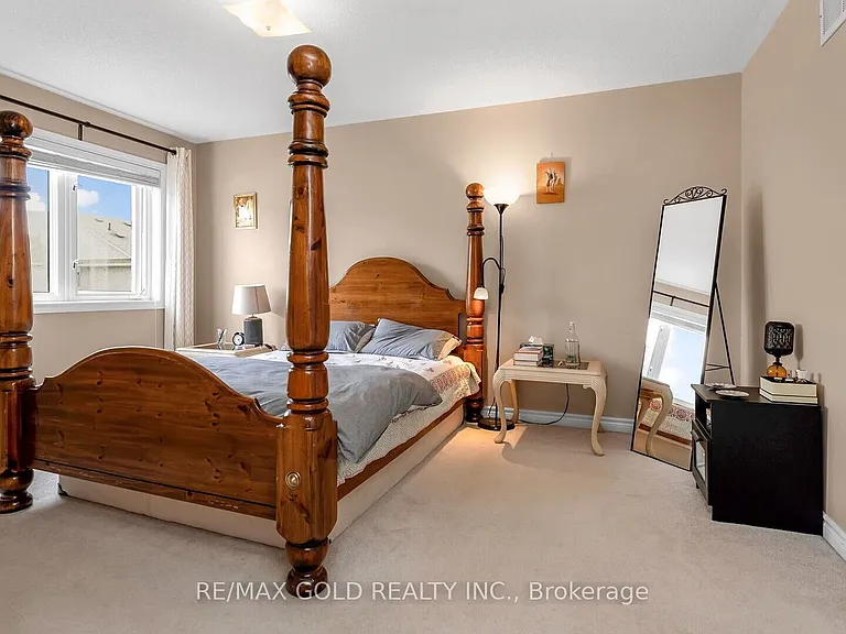 17 Echoridge Dr — Photo 4