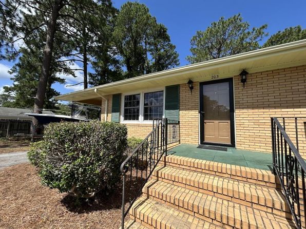 203 Oak Leaf Dr