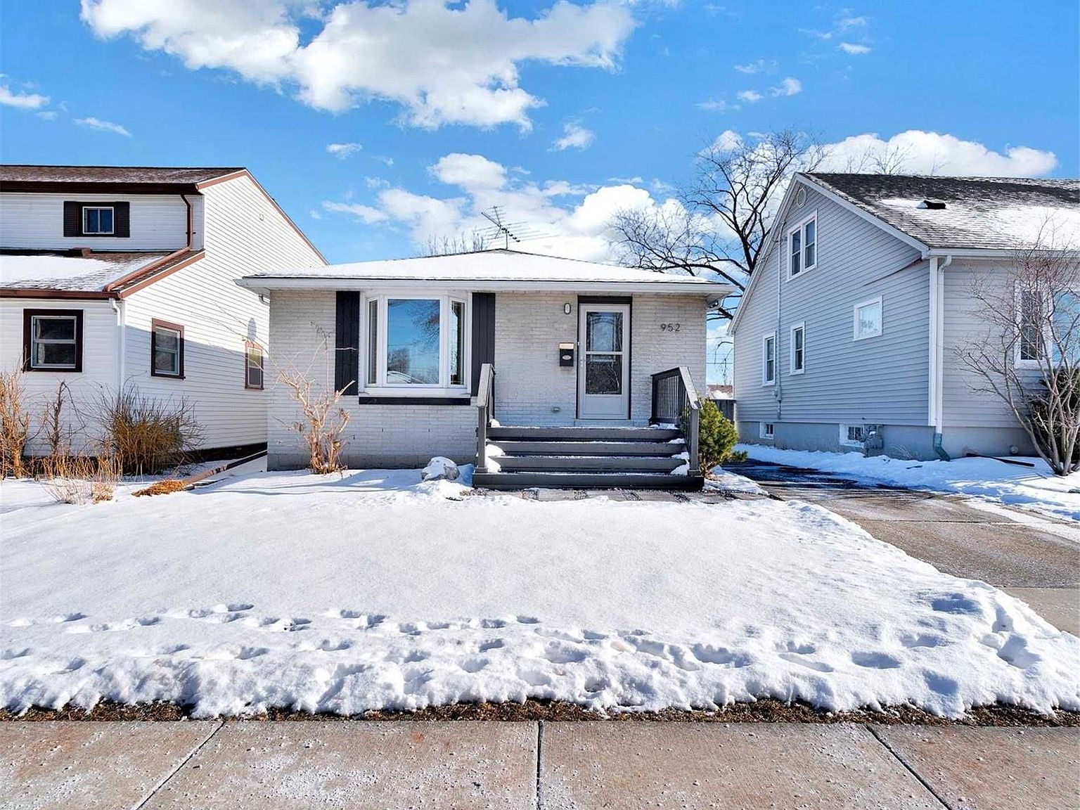 952 Fairview Blvd, Windsor, ON N8S 3E7 Zillow