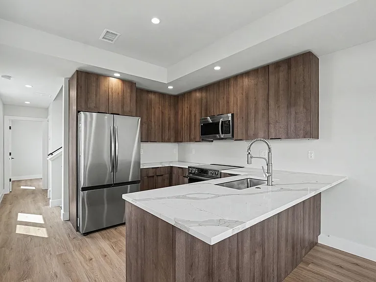1370 Lowell Blvd — Photo 15
