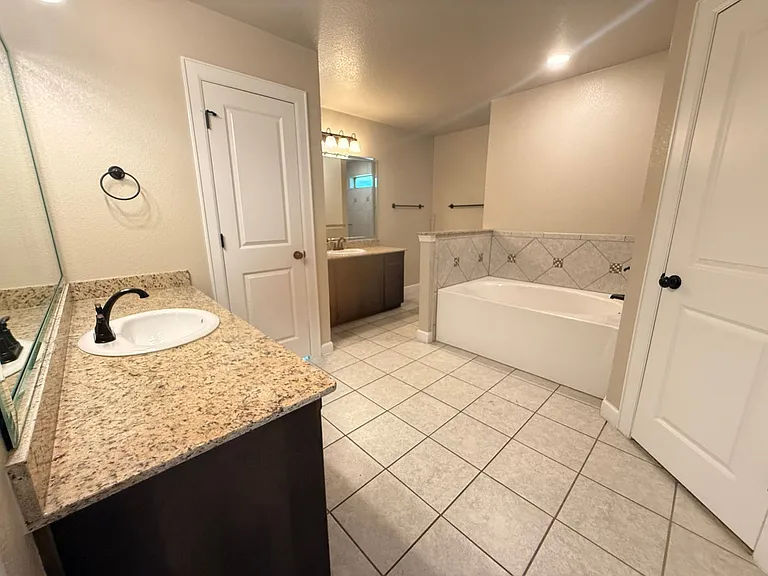 1412 Justice Dr — Photo 9