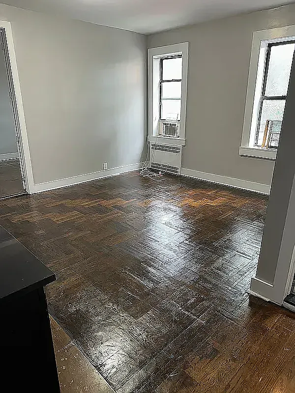 Building Photo - 95 E 18th St #2C