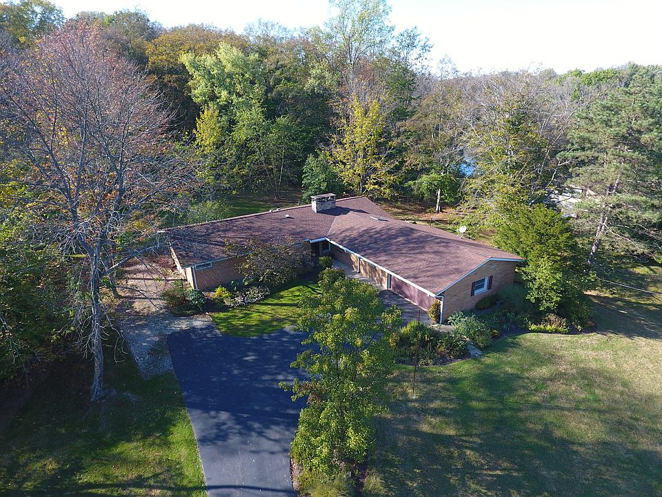 1st image of 34765 Sherwood Dr