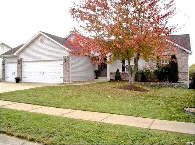 1st image of 1915 Bonnie Brook Ln