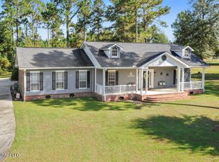 22 Cottage Ln, Carriere, MS 39426
