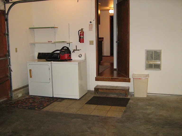 11002 Butte Dr SW — Photo 17
