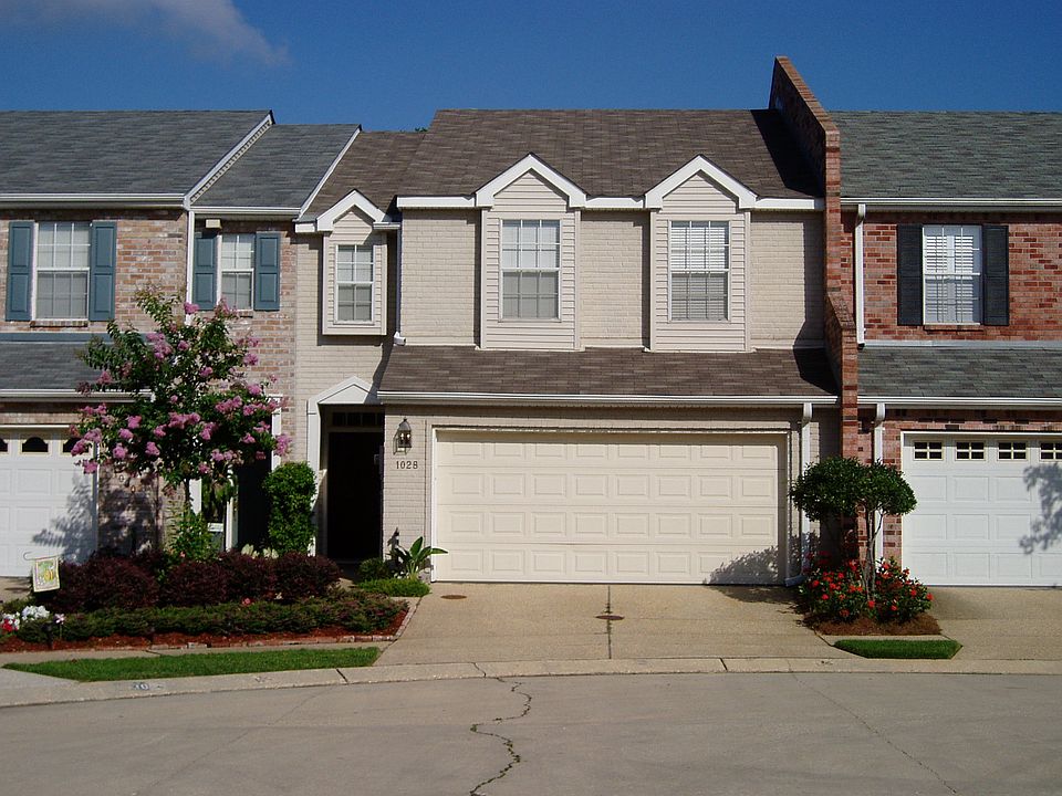 1st image of 1028 Old Metairie Pl