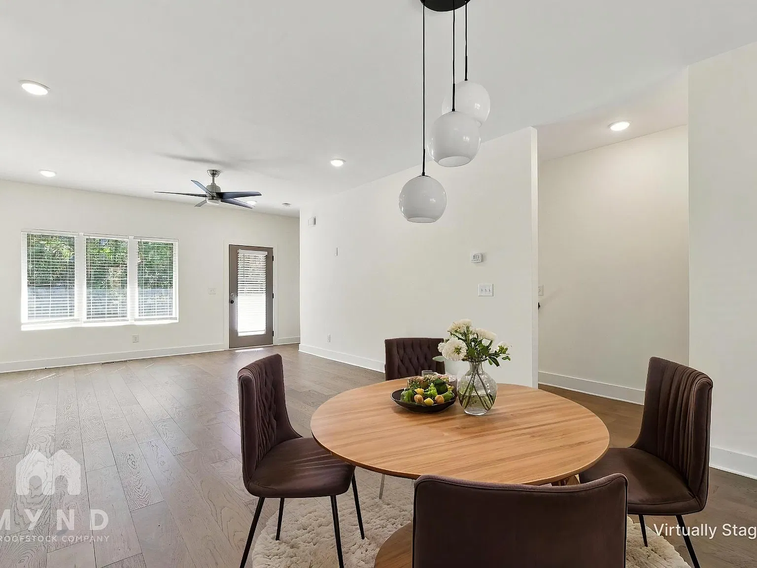 3 bed, 3.5 bath, 2100 sqft, $3,095 — Photo 3