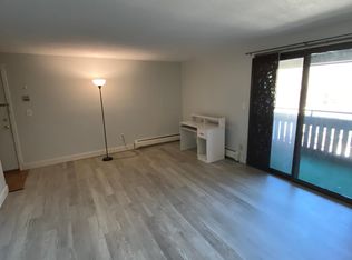 108 Trolley Crossing Ln, Middletown, CT 06457