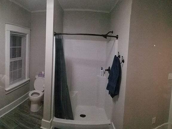 4th image of 419 6th Ave W
