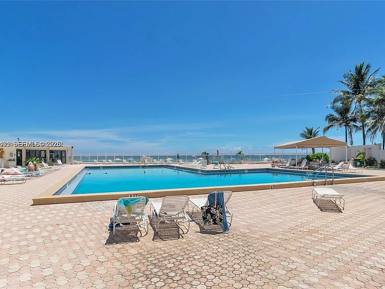 3505 S Ocean Dr #208 — Photo 16