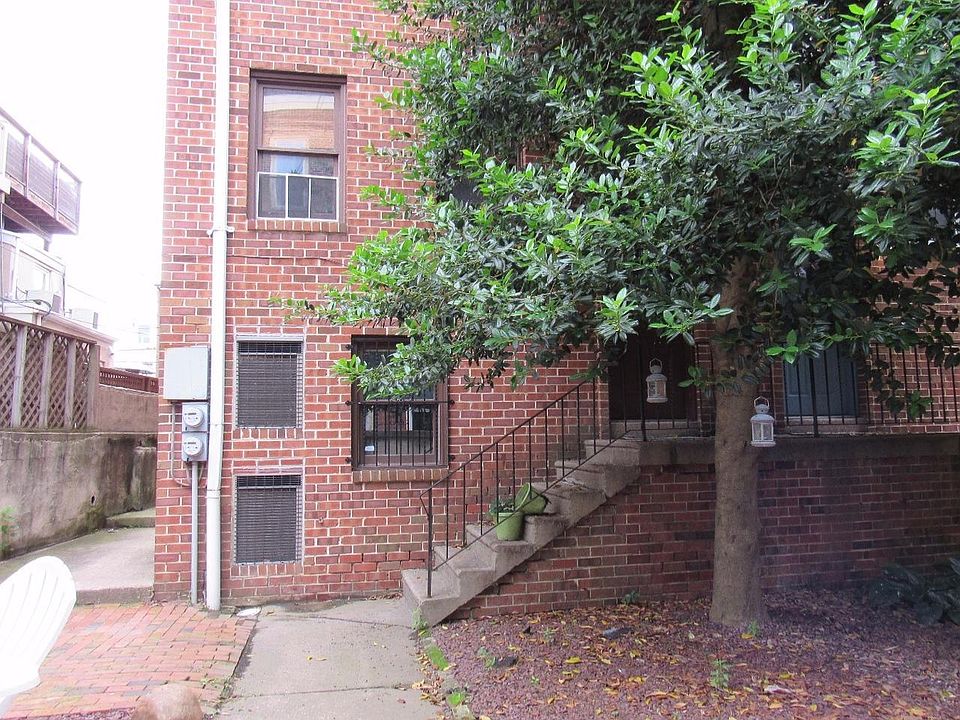 1st image of 830 S Howard Street Ct