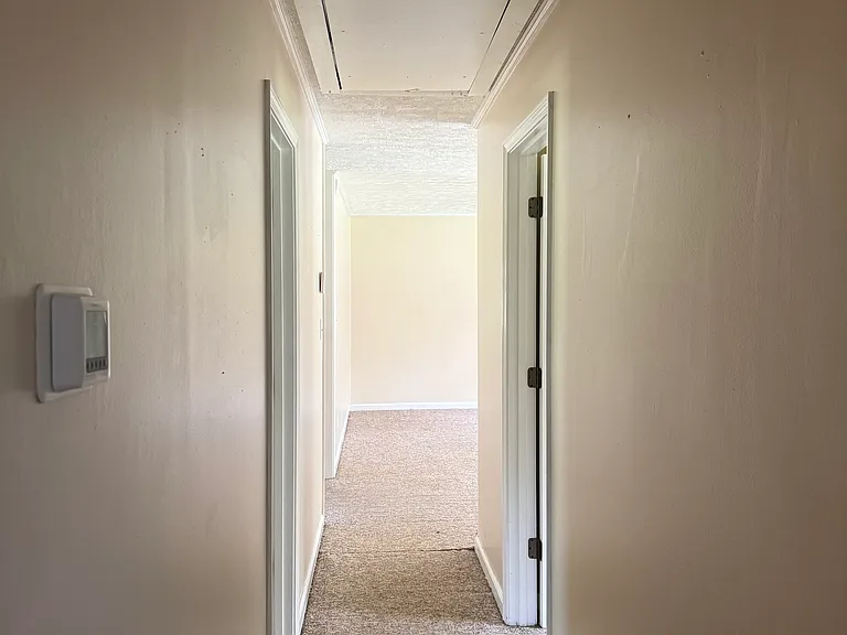 210 Oak St — Photo 10