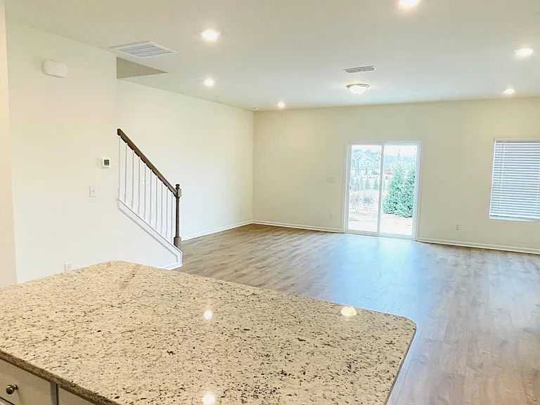 5310 Maynard Hill Dr — Photo 5