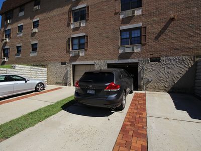 6927 242nd St #3, Douglaston, NY, 11362