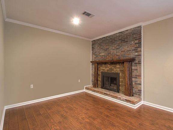5th image of 213 Skyline Dr