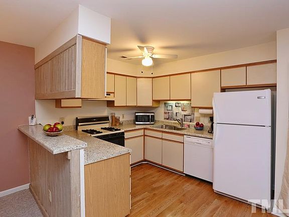 4th image of 364 Summerwalk Cir #364