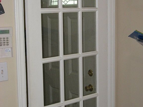 French Doors lead from foyer to LR