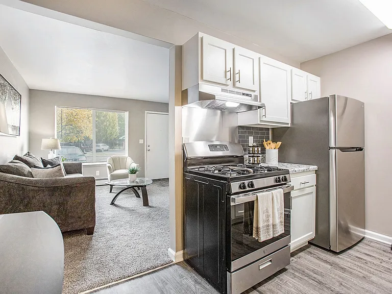 Autumn Ridge Apartment Homes — Photo 8