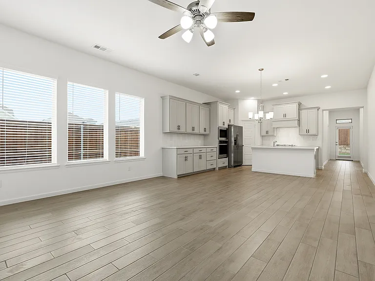 3101 Bell Flower Dr — Photo 20