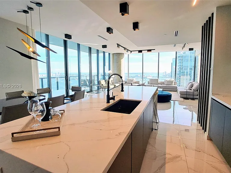 3131 NE 7th Ave #Penthouse 4901 — Photo 17