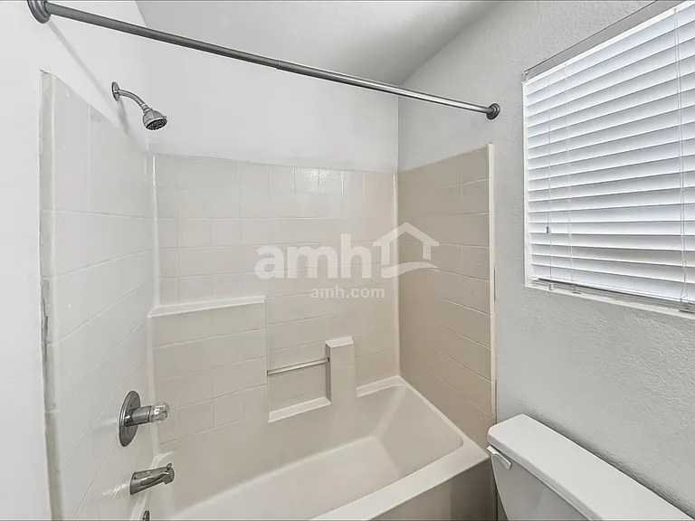 1310 S Red Rock St #A — Photo 15
