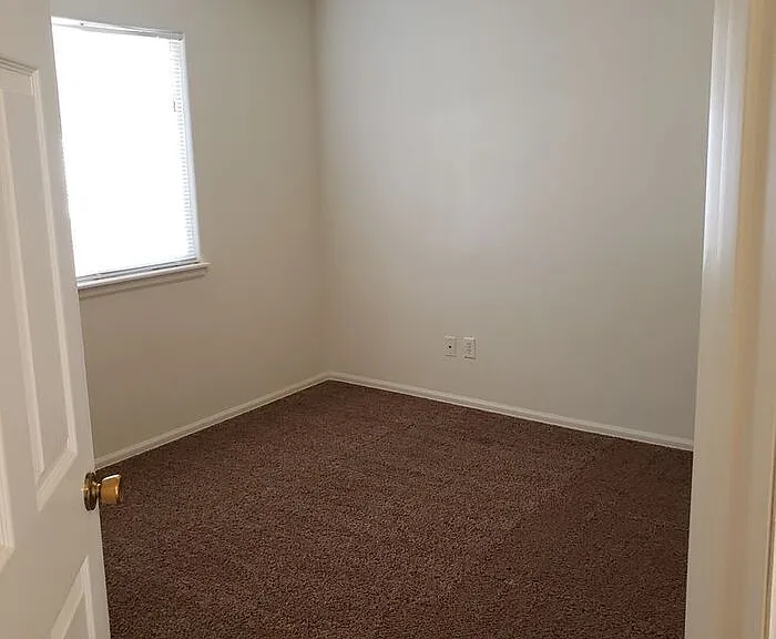 1733 Christopher Way — Photo 7