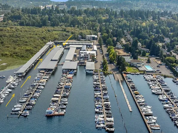 3911 Lake Washington Blvd SE #E-33, Bellevue, WA 98006
